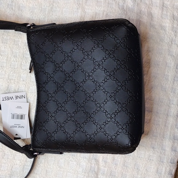 NWT Nine West Black Harmon Swingpack Crossbody - Picture 7 of 11